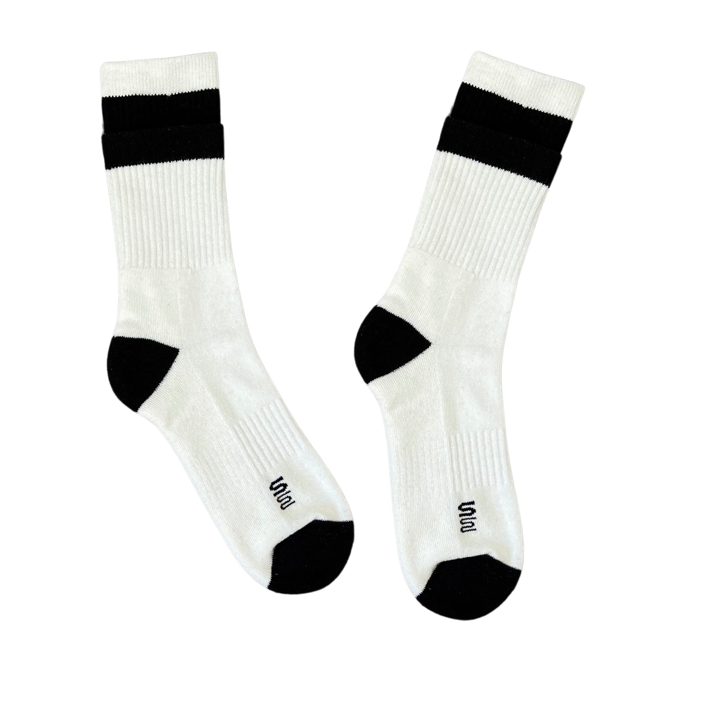 yin/yang asymetric mismatch (pack of 2 socks)